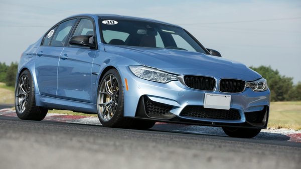 Sélection de la meilleure voiture familiale : tests évaluations et témoignages